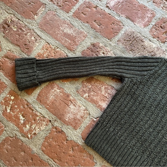 Free People Twisted Cable crop turtleneck sweater dark green gold metallic Small - Picture 16 of 16